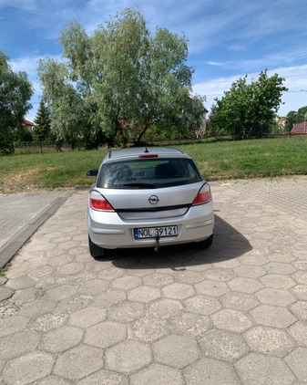 Opel Astra cena 10000 przebieg: 323000, rok produkcji 2006 z Płock małe 254